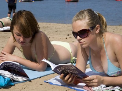 �������