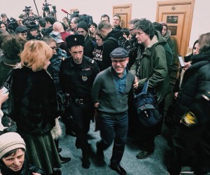 Ксения Ларина: Алексея Малобродского конвоируют в суде
