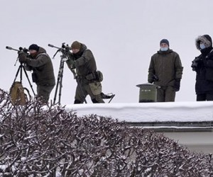 Снайперы возле Пискаревского кладбища во время посещения В.Путина