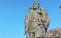 yuhanson: Жуткий памятник в Севастополе