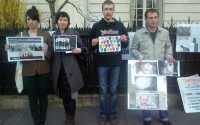 Акция в защиту Pussy Riot и других российских политических заключенных прошла в Париже